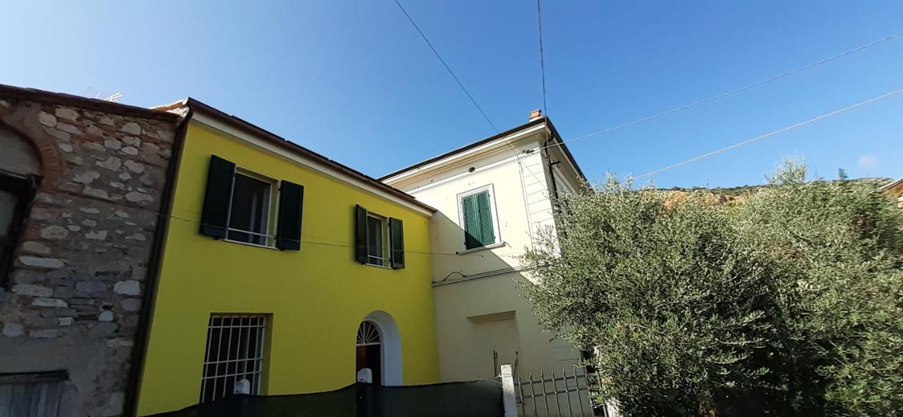 La Casa Gialla Del Ristoro Agricolo Vecchiano Villa Exterior photo